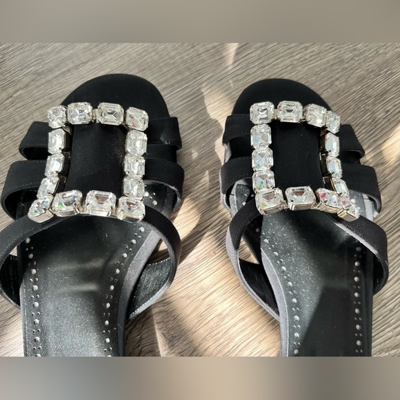 MANOLO BLAHNIK Iluna Buckle Slide Sandal sz 9.5 - Picture 16 of 16